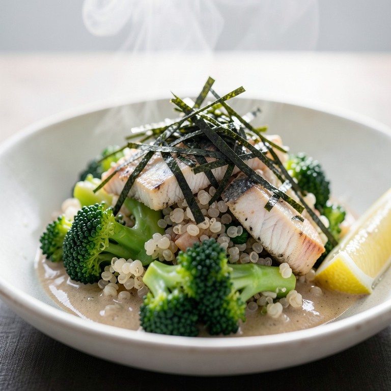 Insalata di Quinoa con Sgombro, Broccoli e Nori croccante