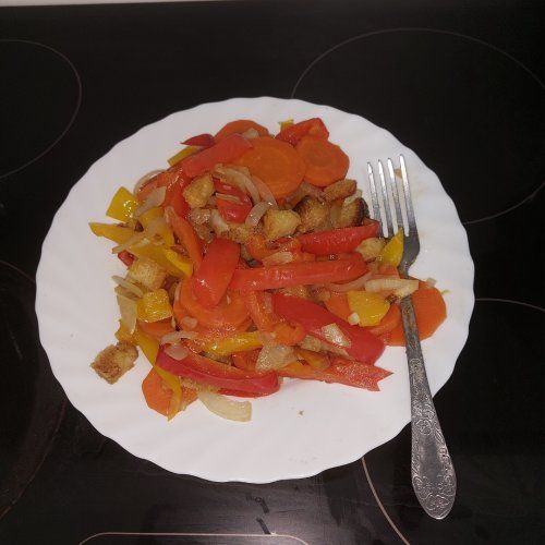 Roasted Sweet Pepper Salad with Carrot